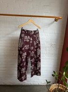 CALÇA VINHO ESTAMPADA